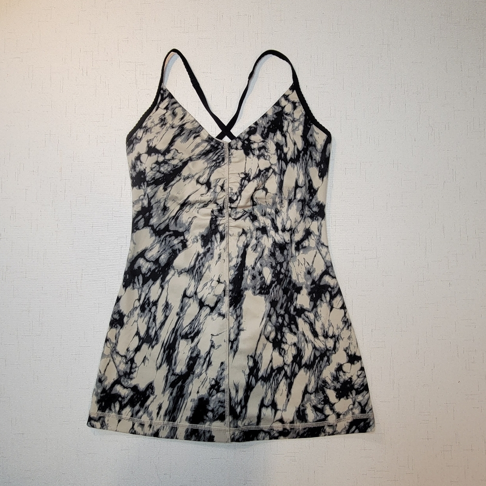 Lululemon 5pc Tank Top Built In Bra Bundle - Picture 7 of 12